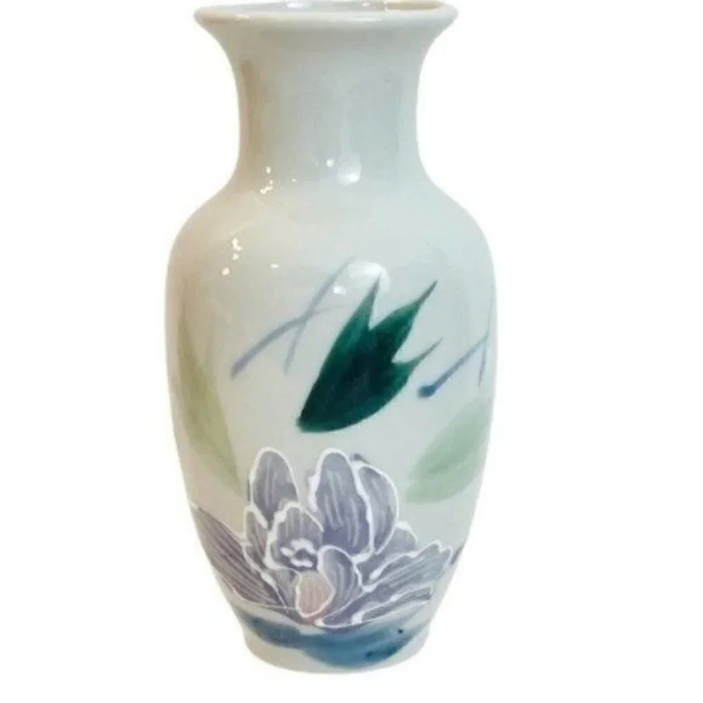 Porcelain Pottery Iris Floral Vase Made in Japan raised white paint outline 6” - Picture 2 of 9